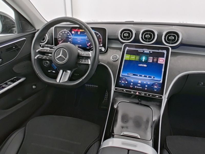 Fahrzeugabbildung Mercedes-Benz C 200 d AMG*19"ZOLL*NIGHT-PAKET*KAMERA*SPURHALTE