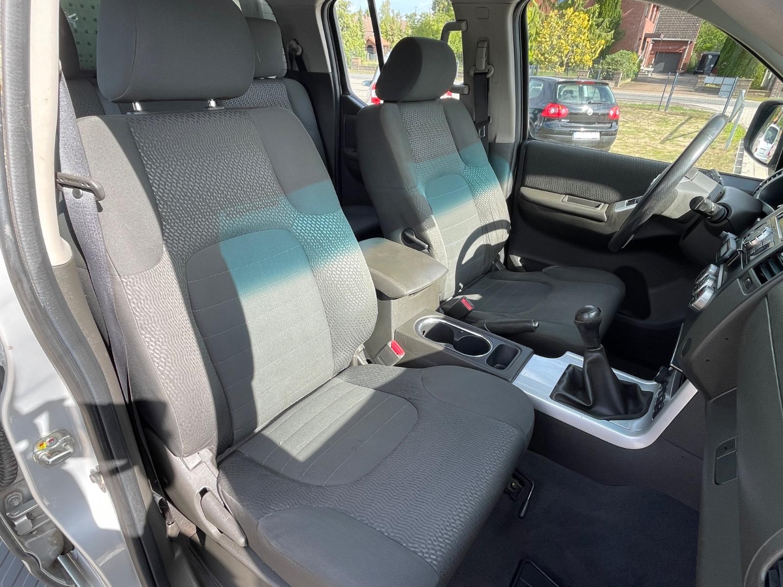 NISSAN NAVARA 190CH PICKUP DOUBLE CAB SE 4X4