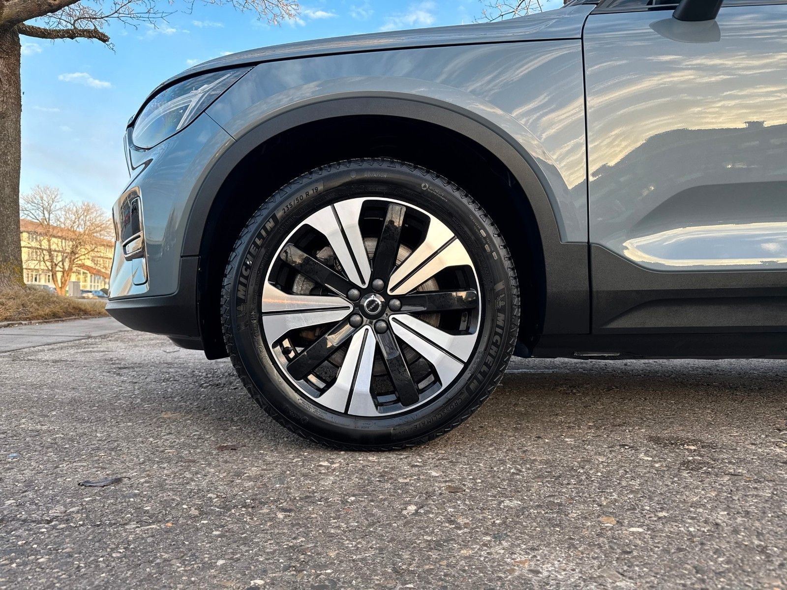 Fahrzeugabbildung Volvo XC40 Core Recharge 2WD, TEMPOMAT, ANHÄNGERKUPPLU