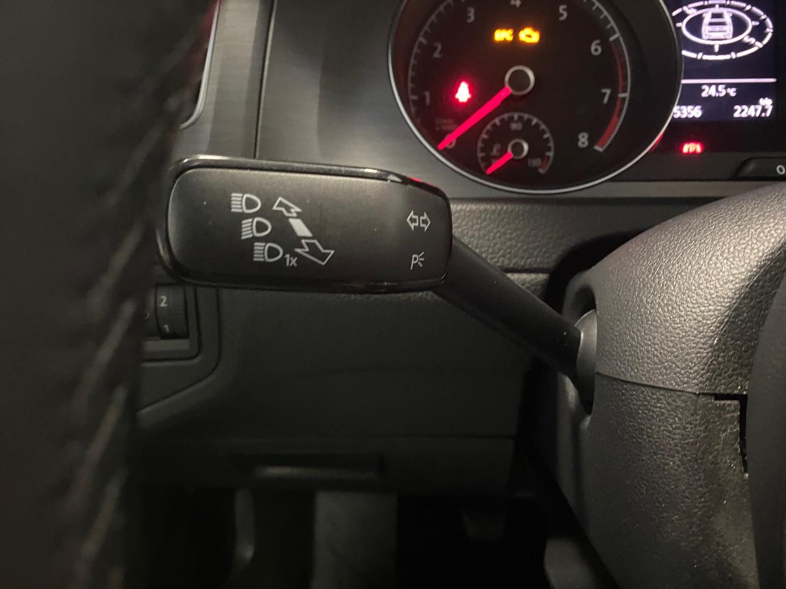 Fahrzeugabbildung Volkswagen Golf VII Comfortline+ALLWETTER+2-ZKLIMA+PDC+HEIZ