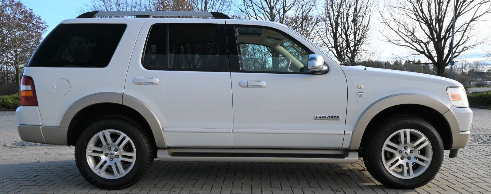 Ford Explorer V8 Eddie Bauer – Bild 2