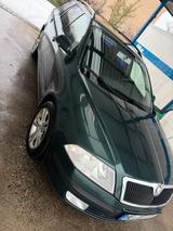 Skoda Octavia Kombi 1.9tdi BLS Motor viele... - Skoda Octavia aus 2007: 1.9