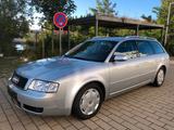 Audi A6 2.5 TDI Automatik Leder Navi TÜV - Audi A6 aus 2004: Kombi