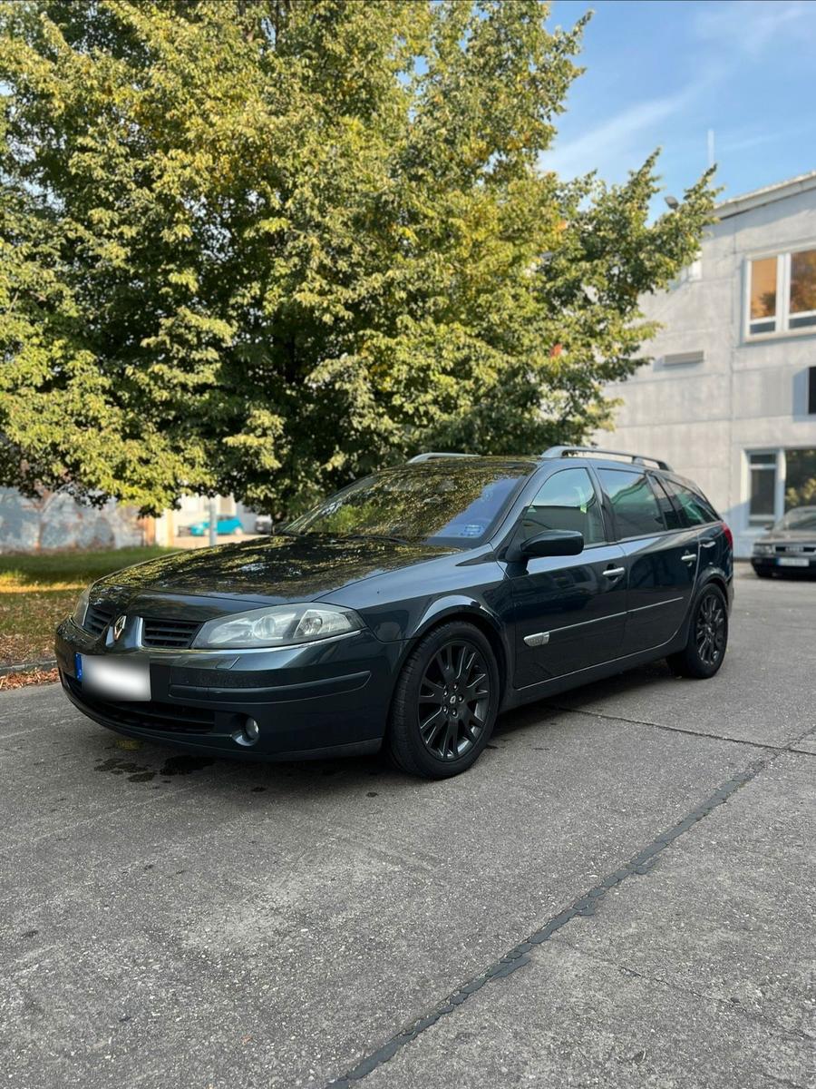 Renault Laguna 2006 — rear view