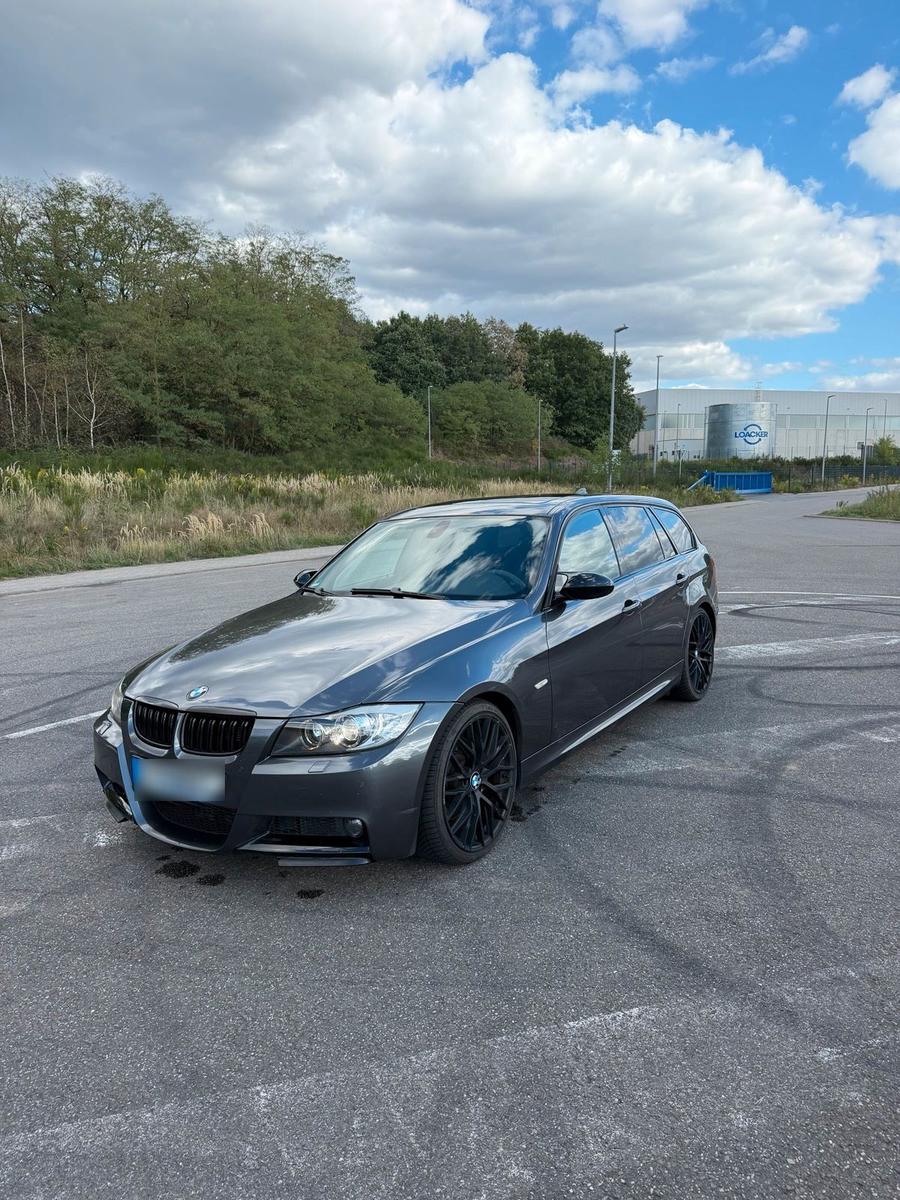 BMW 330
