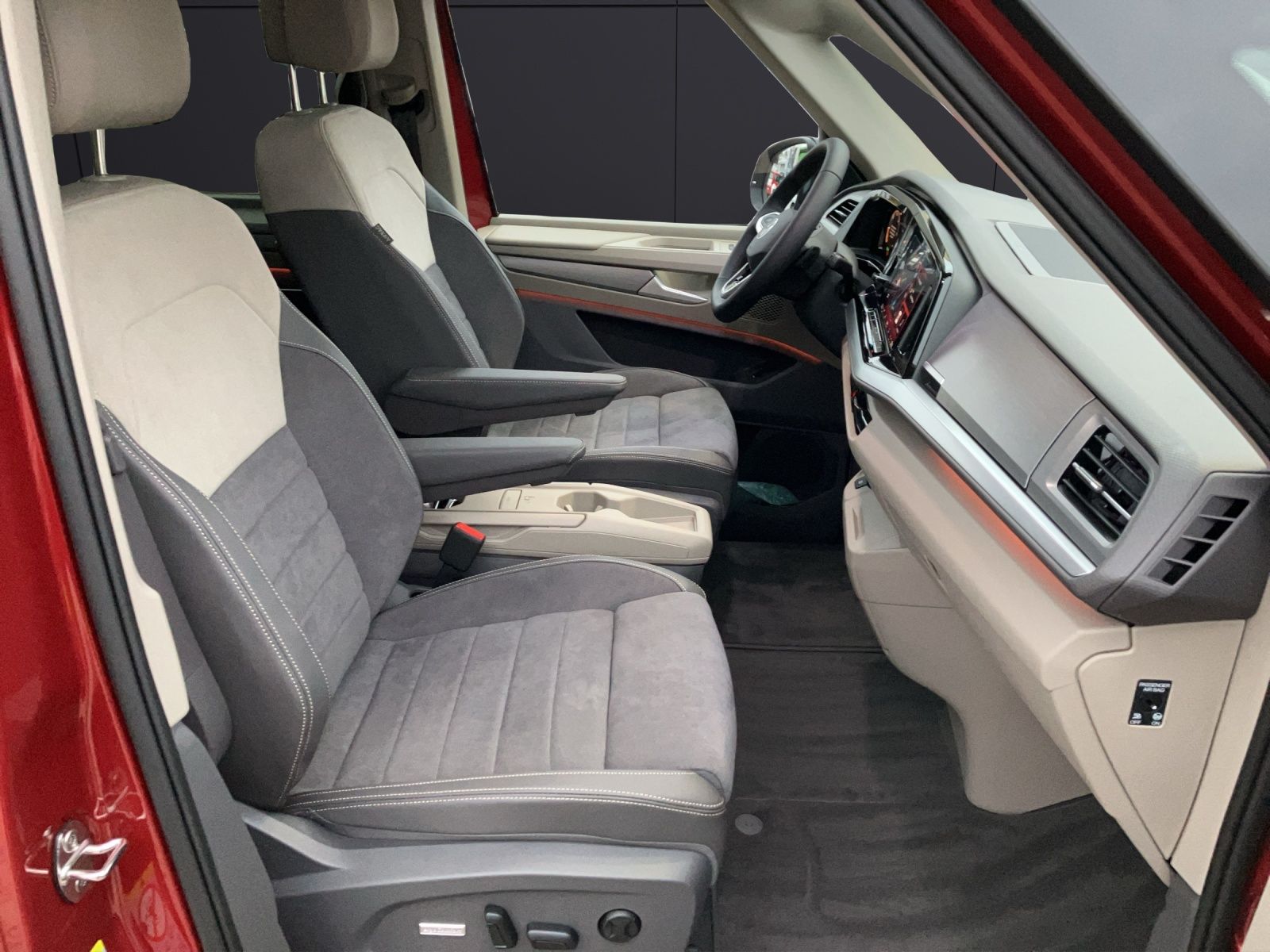 Fahrzeugabbildung Volkswagen T7 Multivan GOAL TDI DSG KLIMA, AHK, STANDH., DC