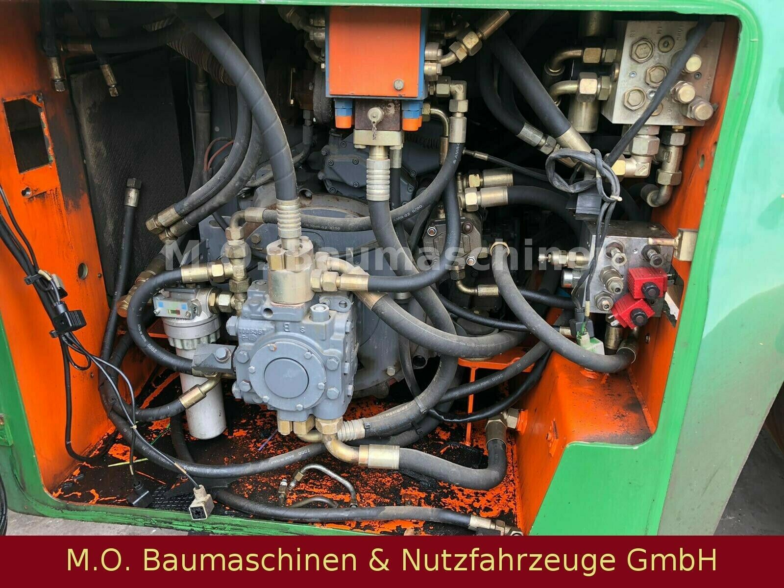 Fahrzeugabbildung Hamm DV 08 V Super / 11.9 T /