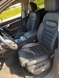 Volkswagen Touareg - 4