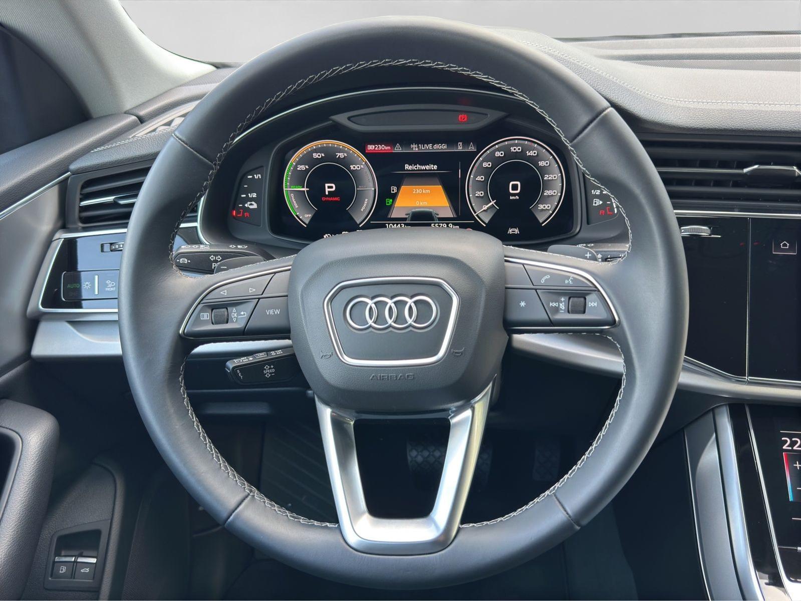Audi Q8 45 TFSI e Q HuD OPS LED