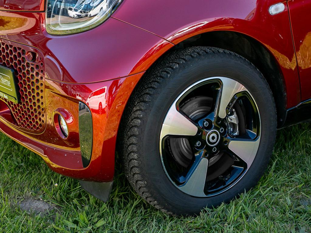 Smart ForTwo EQ Exclusive Carmin Red Kamera LED