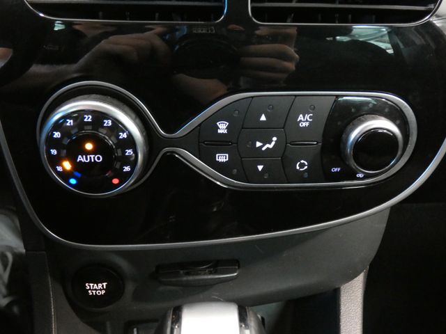 Clio 1.2 TCe 120 LIMITED ENERGY NAVI PDC KEYLESS