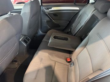 Volkswagen Golf - 7