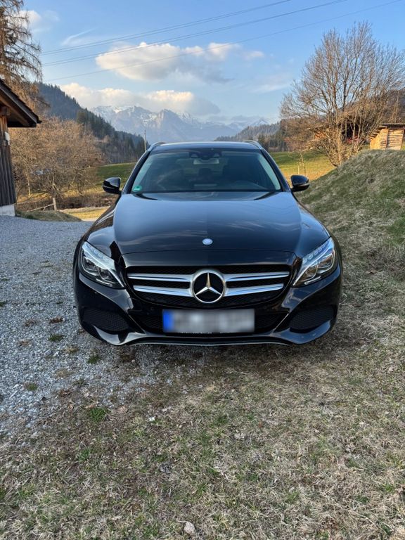Image of Mercedes-Benz C 220