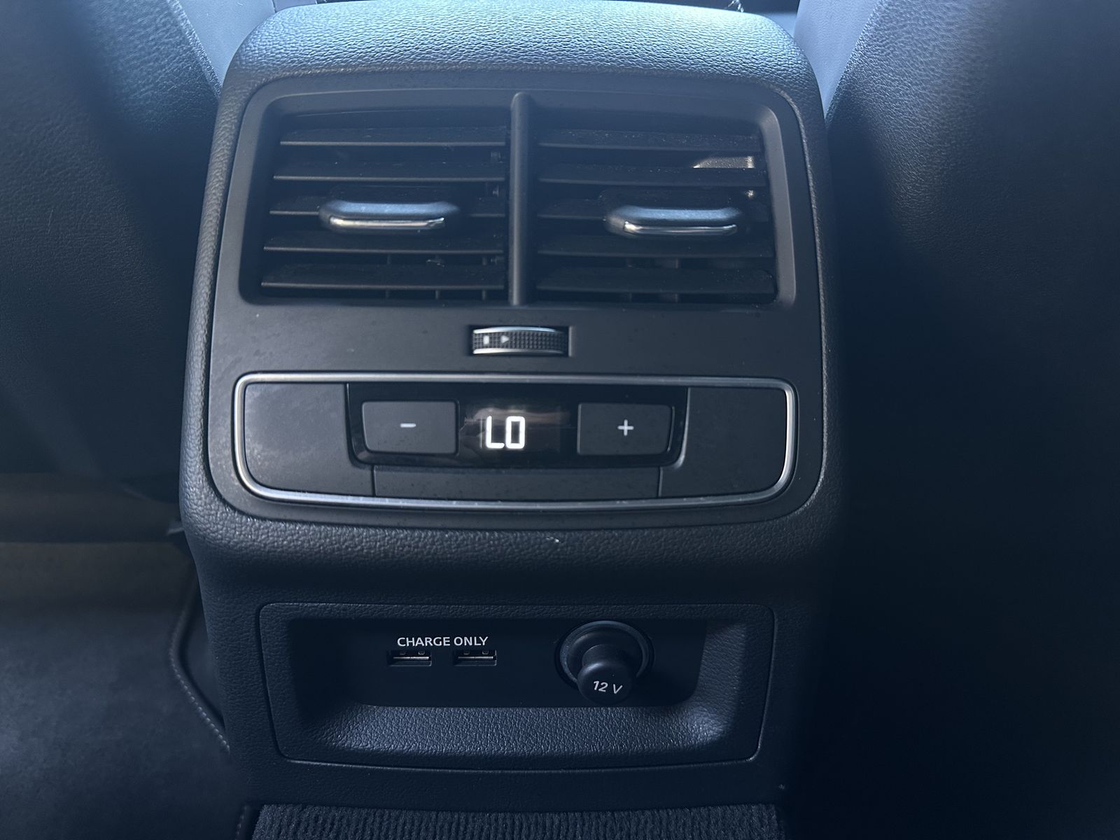 Fahrzeugabbildung Audi A5 SpB 40 TFSI S-Line Black NAV+MATRIX+ACC+VC+PP