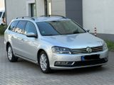 Volkswagen Vw Passat 2.0 TDI Euro5 DSG - Volkswagen Passat mit Diesel-Antrieb: Navigationssystem, Kombi, Automatik, 2.5