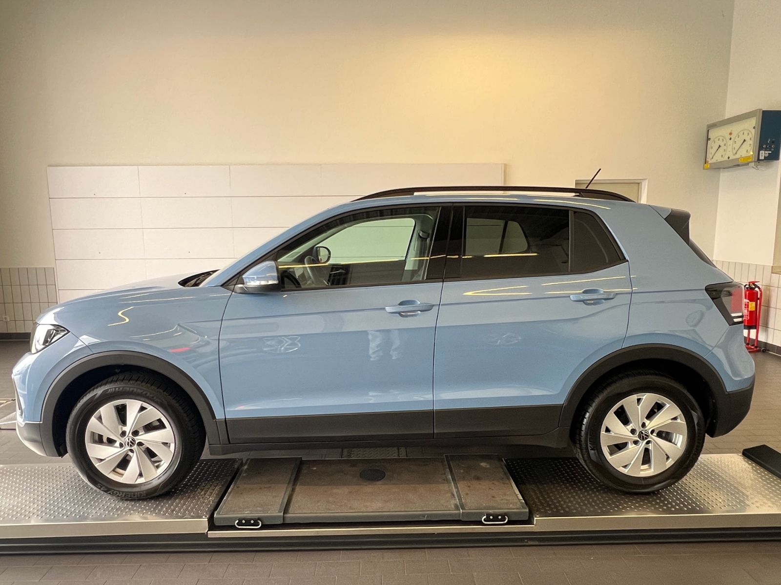 Fahrzeugabbildung Volkswagen T-Cross Life 1.0 l TSI *LED,ACC,Navi,Kamera,16''