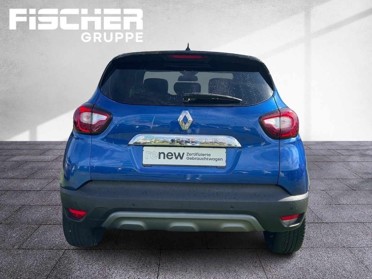 Fahrzeugabbildung Renault Captur Version S TCe 150 GPF ABS Fahrerairbag ES - mit KI generiert/bearbeitet