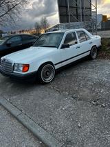 Mercedes-Benz W124 250d H-Kennzeichen mit Wertgutachten - Mercedes-Benz 250: W124 250d