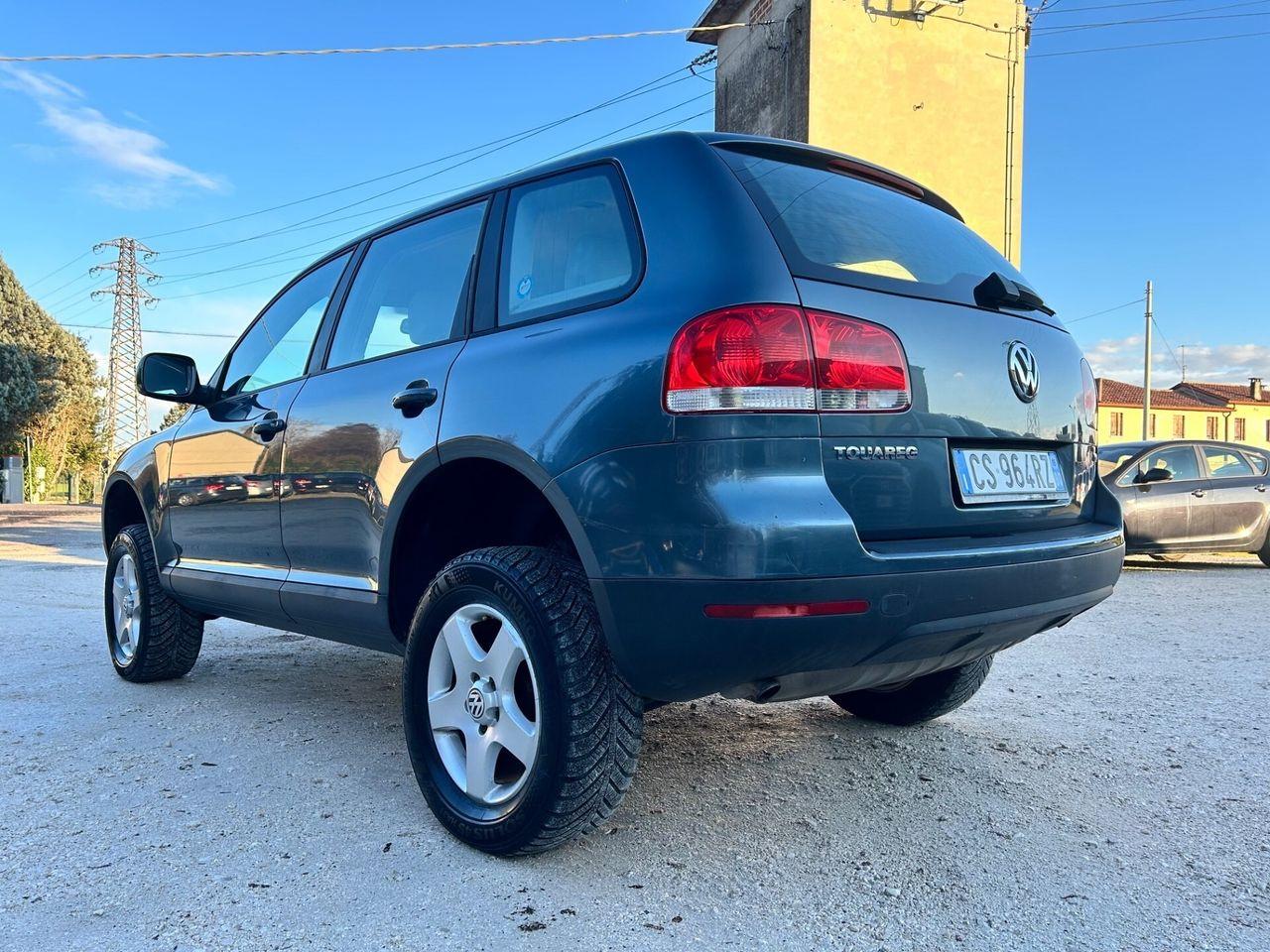 Volkswagen Touareg 2005 — photo 7