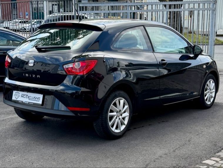 Fahrzeugabbildung SEAT Ibiza SC Style Salsa 1,2 Navigation Sitzheizung