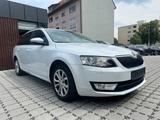 Skoda Octavia Combi Ambition 1.4 TSI *NAVI*XENON*PDC* - Skoda Octavia mit CNG-Antrieb: Kombi, 1.4