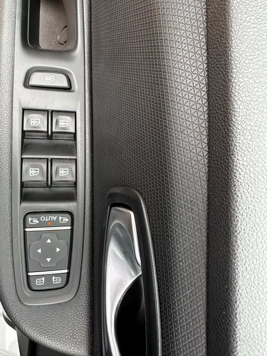 Fahrzeugabbildung Renault Clio IV Grandtour Intens