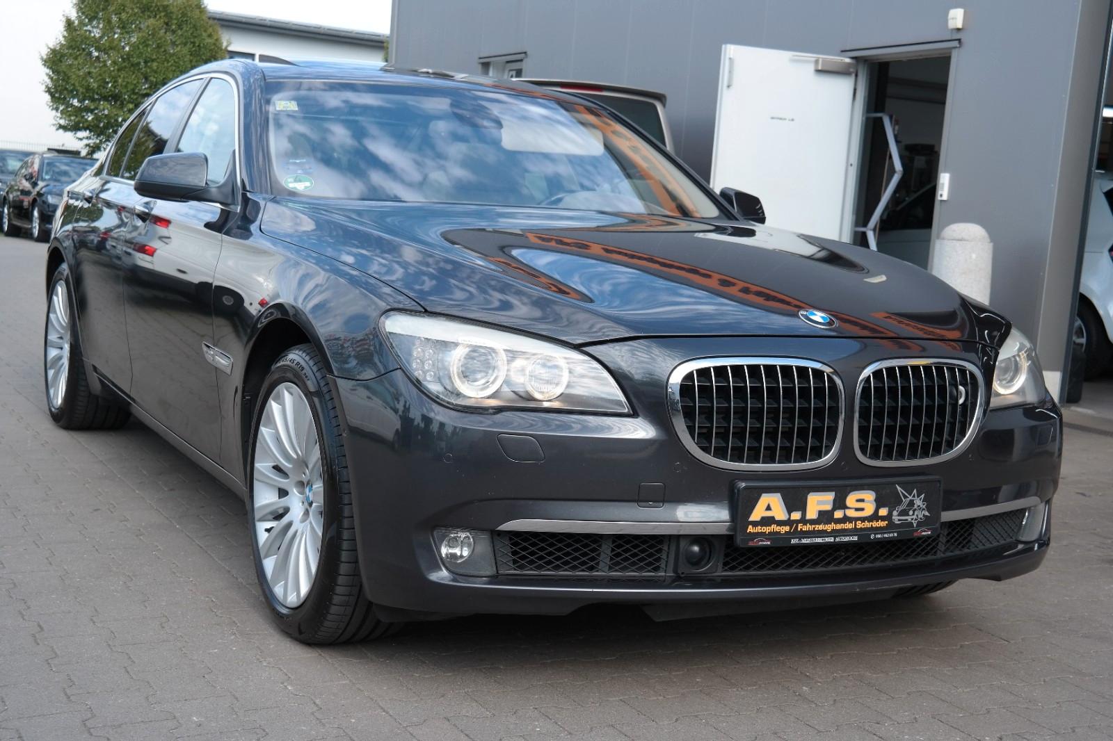 BMW 750 i xDrive Chauffeurausstattung Head-Up Softc