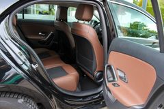MERCEDES-BENZ A 200 / BUSINESS PAKET / NAVIGATION