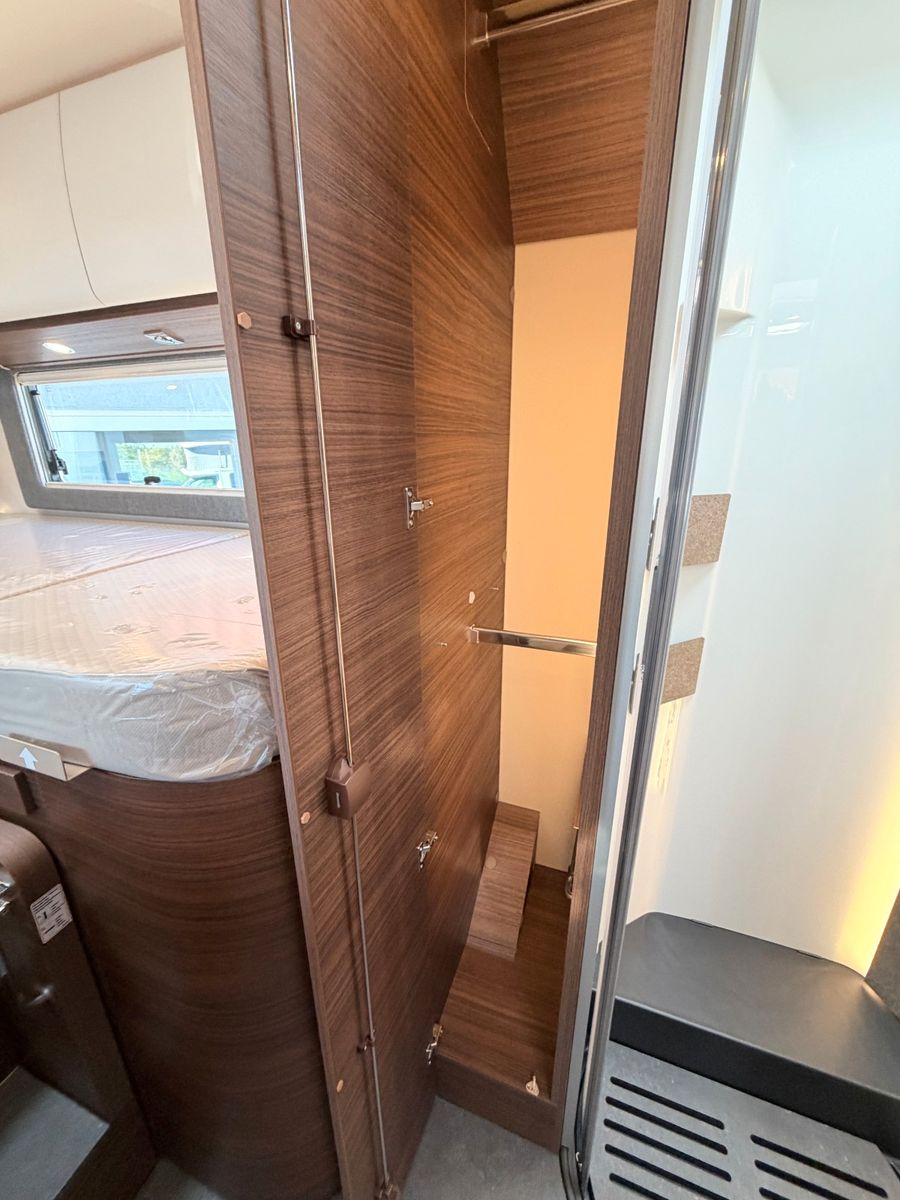 Fahrzeugabbildung Carthago chic c-line I 4.9 LE L Cortina Silverline