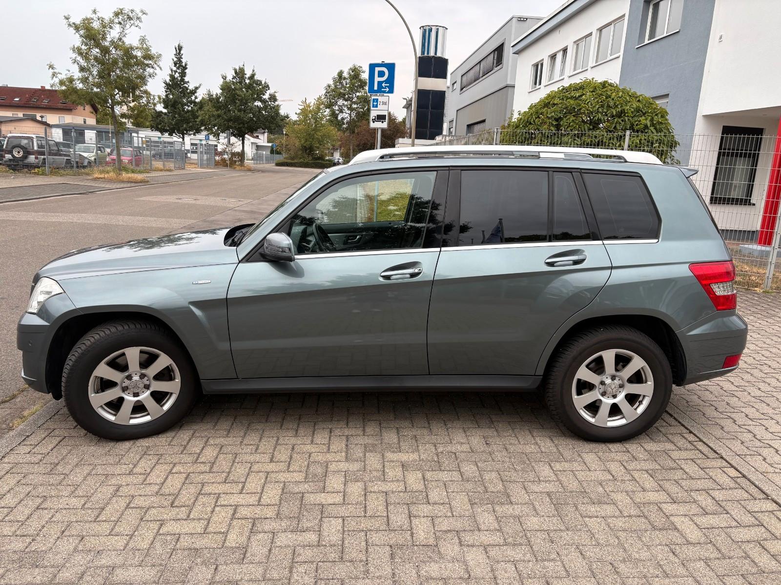 Mercedes-Benz GLK 250 CDI 4MATIC BlueEFFICIENCY*AHK*STHZ*Pano*