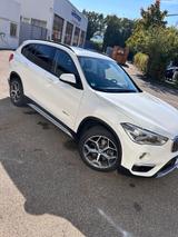 BMW X1 xDrive20i A xLine xLine - BMW X1 in Freiburg
