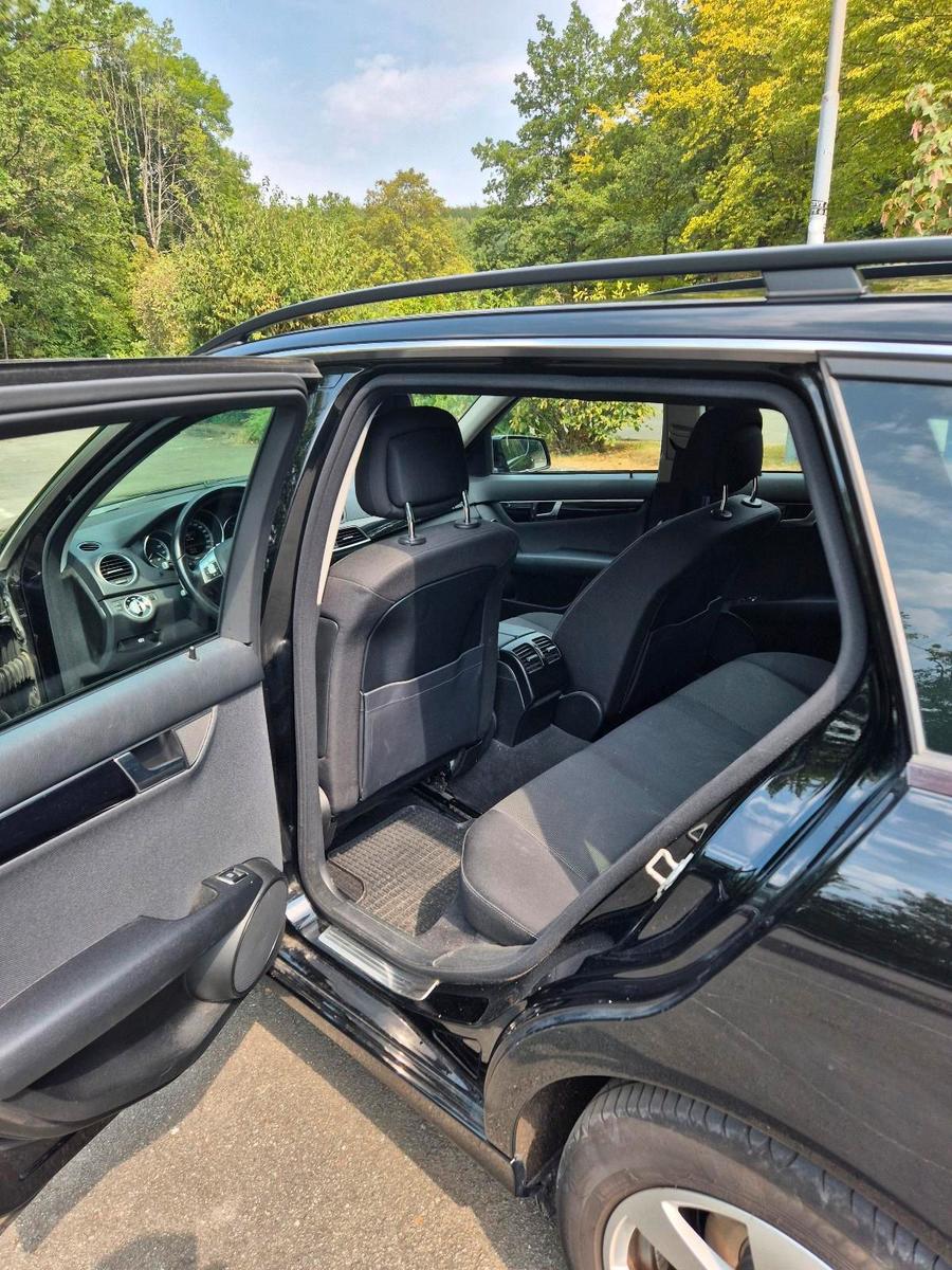 Mercedes-Benz C200 2013 — interior