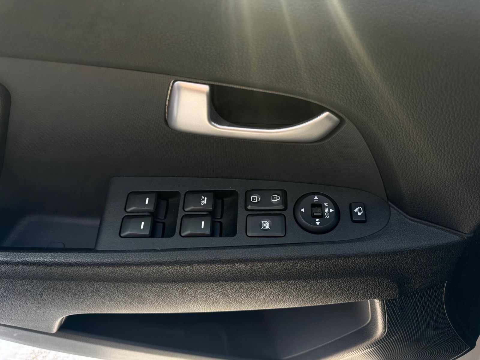 Fahrzeugabbildung Kia Sportage Spirit 4WD NAVI KAMERA SITZHEIZUNG