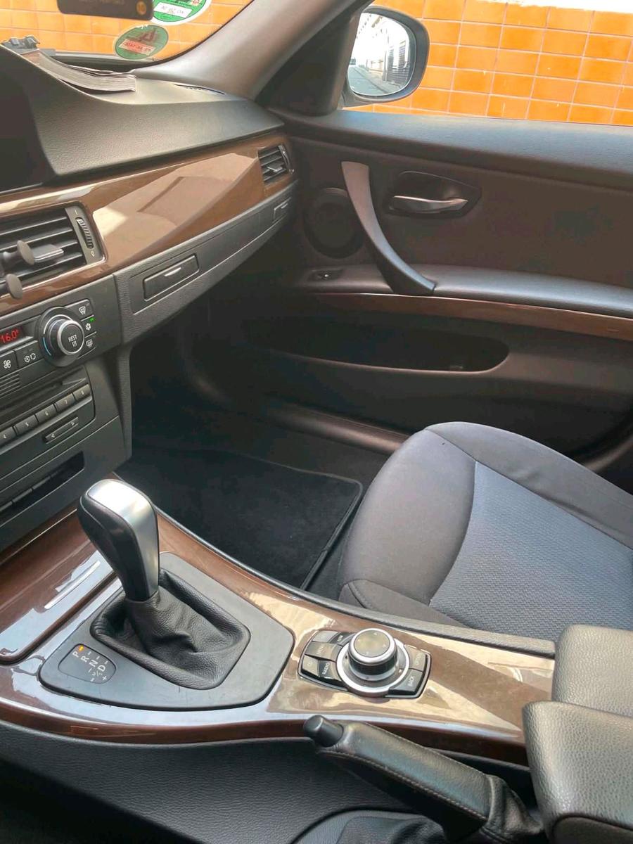 BMW 320 2008 — photo 13