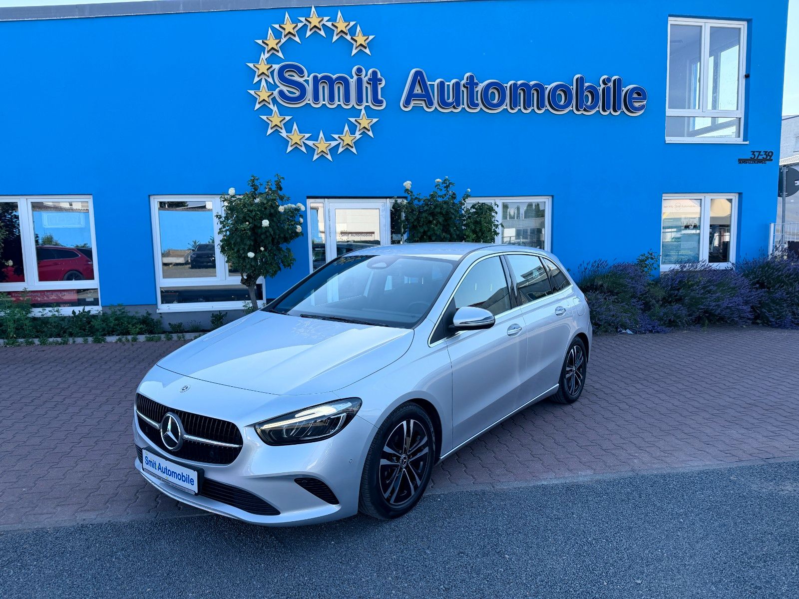MERCEDES-BENZ B 180 d 8G-DCT Progressive Automatik