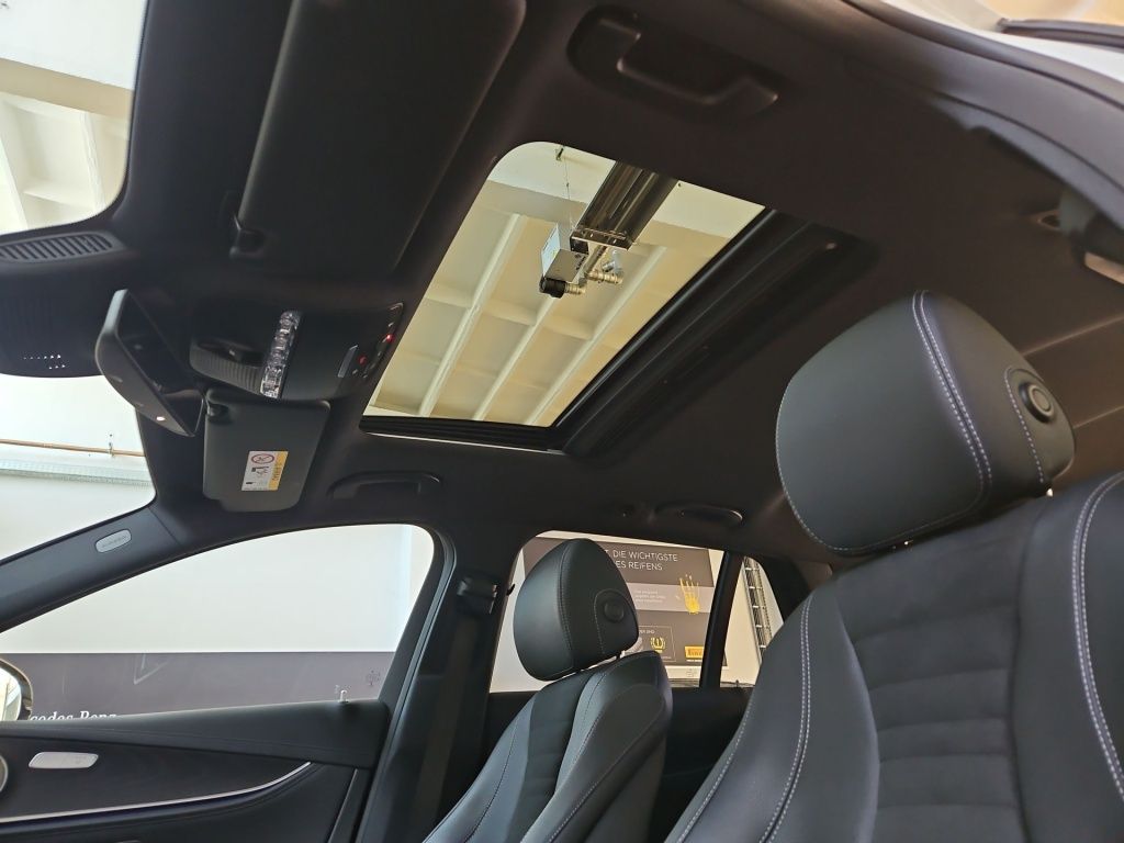 Fahrzeugabbildung Mercedes-Benz E 200 T AMG AHK Totwi. Multibeam Burm. Sport KAM