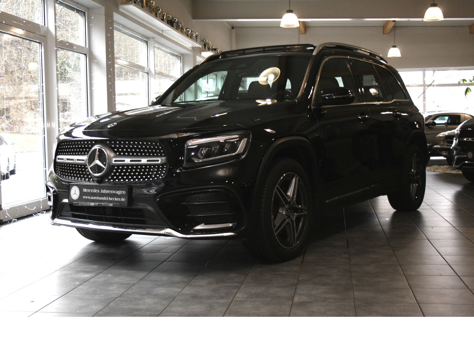 Fahrzeugabbildung Mercedes-Benz GLB 180 AMG Line Plus *Panorama-Dach*Totwinkel*