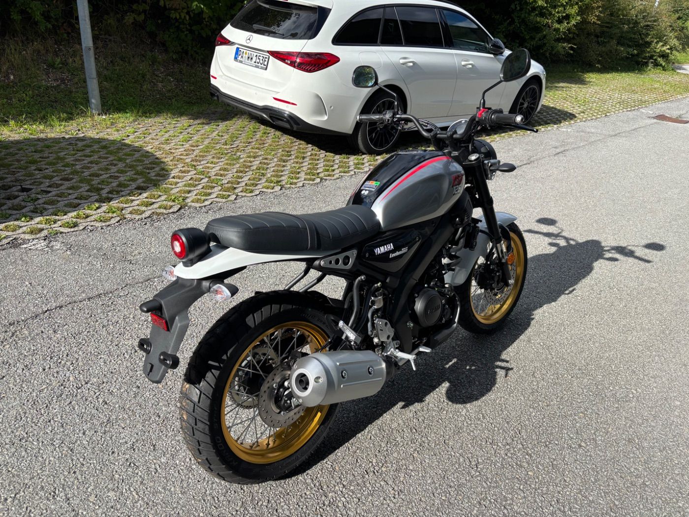 Fahrzeugabbildung Yamaha XSR 125 Legacy 2026 Herbst Deals
