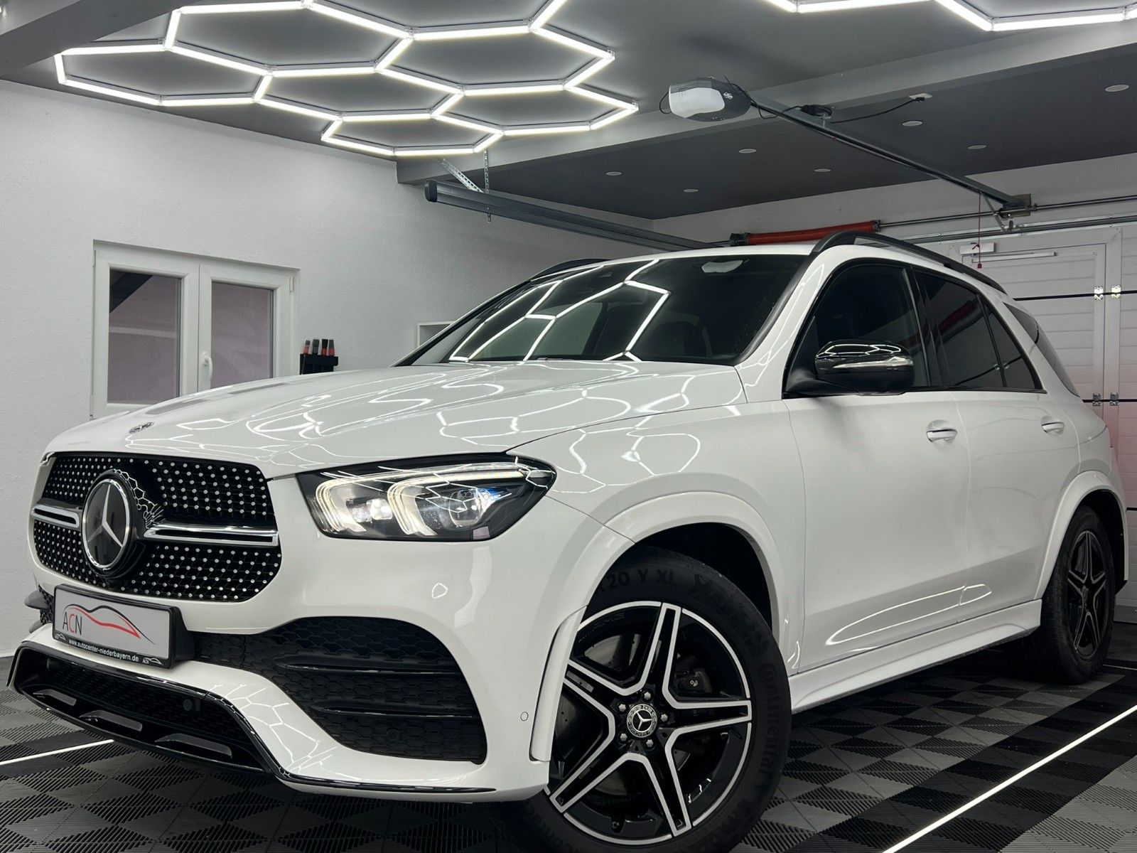 Fahrzeugabbildung Mercedes-Benz GLE 350 d 4Matic AMG-LINE/DISTRONIC/AIR/7-SITZER