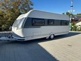 Hobby Excellent 560CFE inklusive Vorzelte und Mover  - Hobby Mover