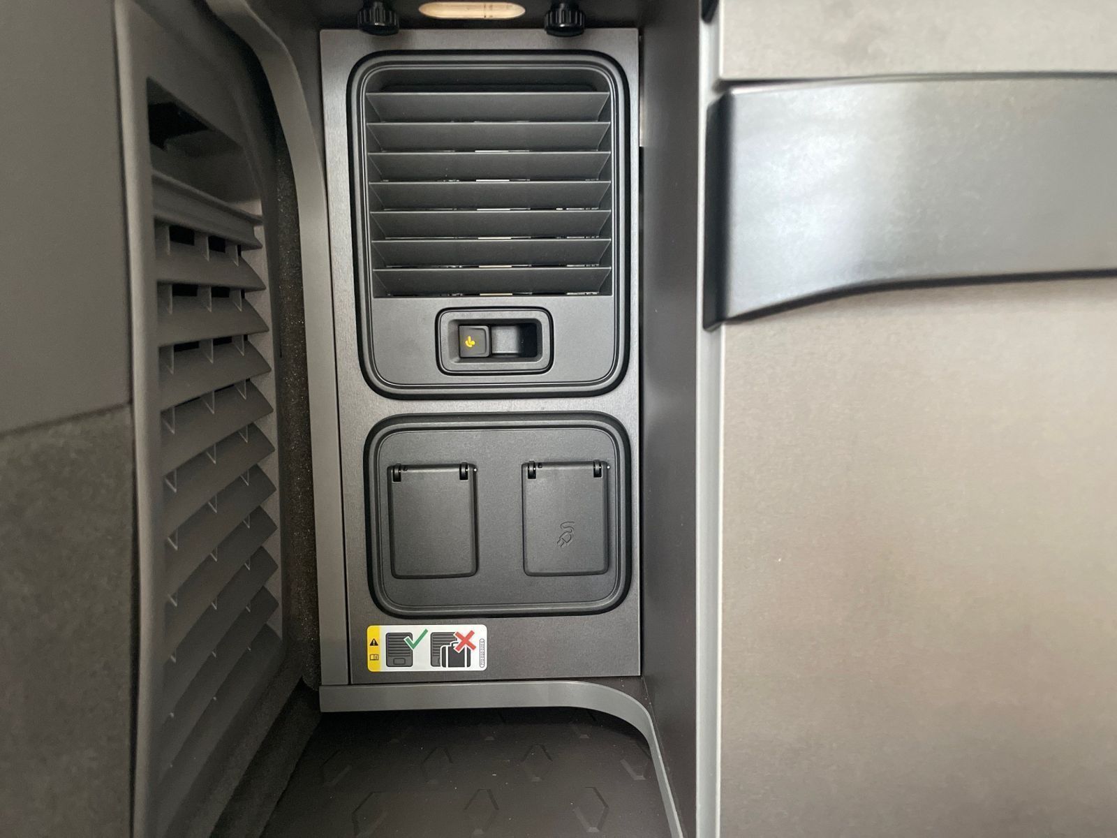 Volkswagen T7 California - Bild 6