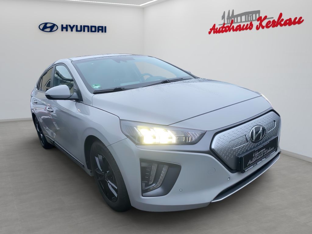 Fahrzeugabbildung Hyundai IONIQ Elektro Prime+Schiebedach