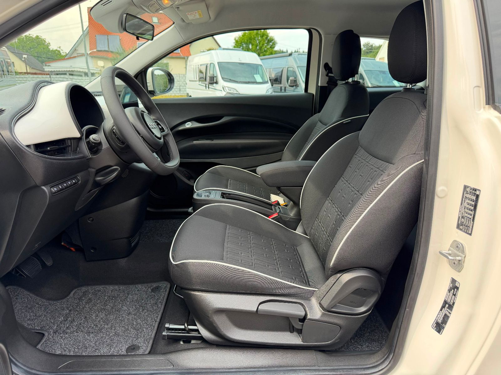 Fahrzeugabbildung Fiat 500 E