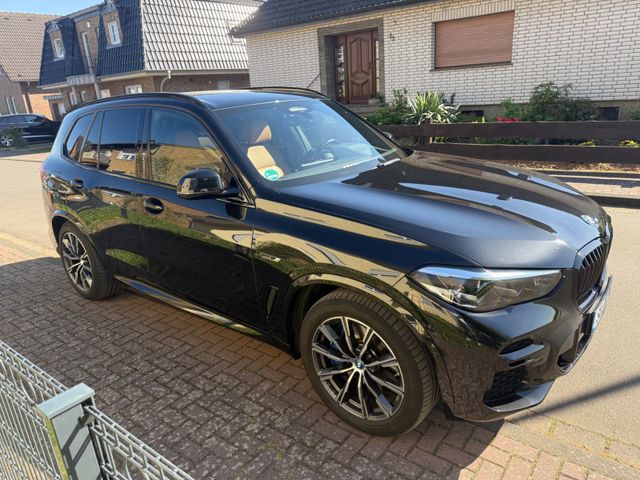 BMW X5 xDrive45e M-Sport  -  VOLL / GARANTIE 08.2027