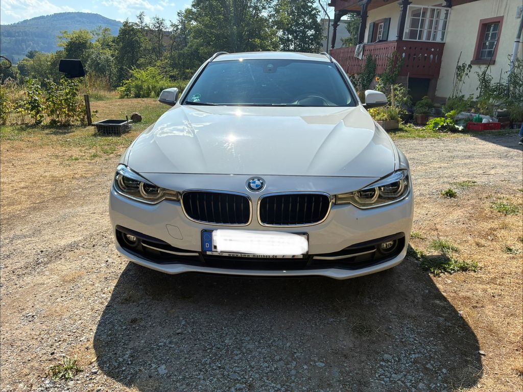 Image of BMW 320