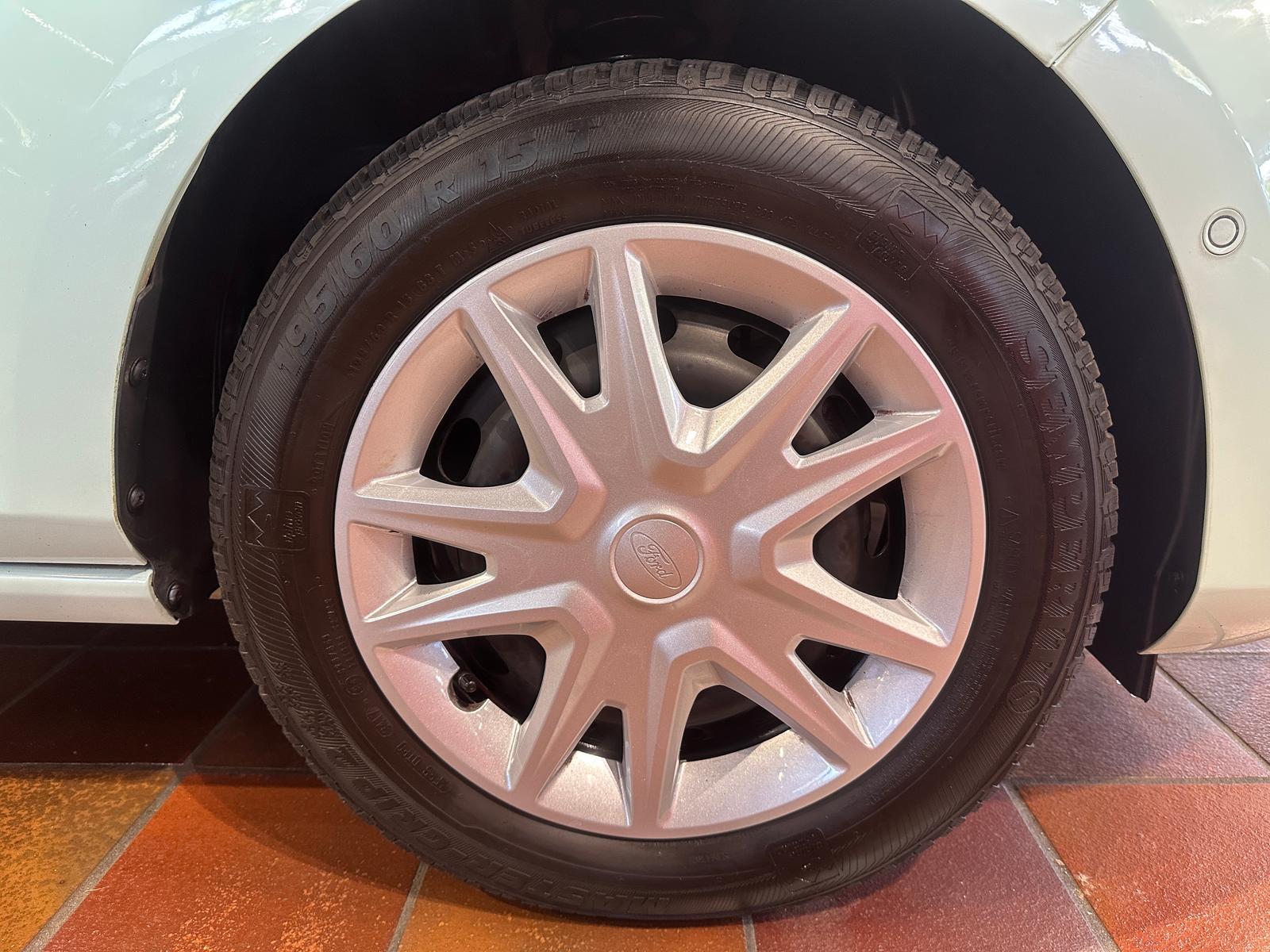 Ford FIESTA 1.1 5T C&C NAVI KAMERA ACT,PARK WINTERPAK