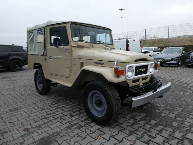 Toyota Land Cruiser BJ45, Allrad