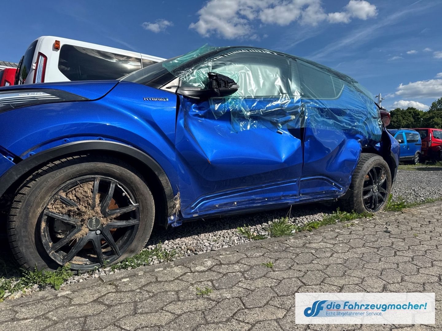 Fahrzeugabbildung Toyota C-HR Hybrid Style Selection 1.8 EU6d-T *TOTALSCH