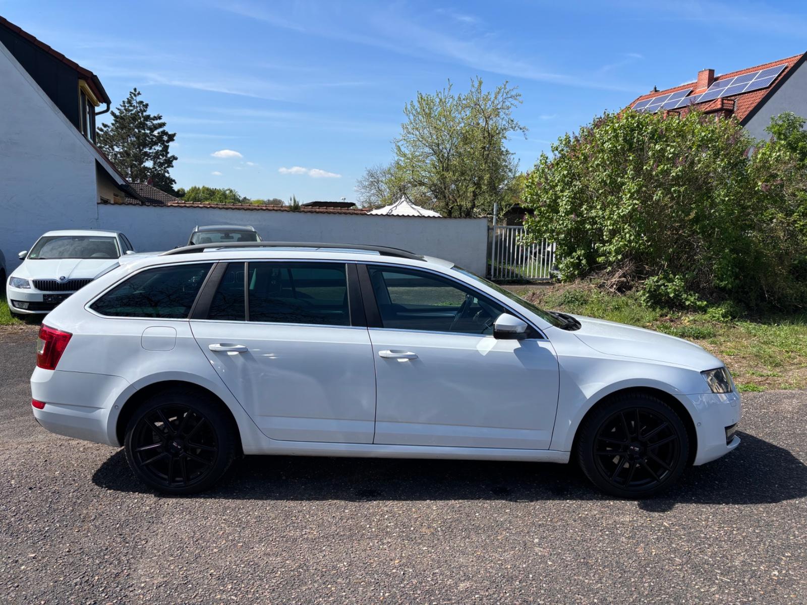 Skoda Octavia Combi 2.0 TDI ~Fast VOLL~Webasto~Keyless