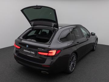 Fahrzeugabbildung BMW 530e Panorama Kamera Laser HUD DAB H/K ACC AHK